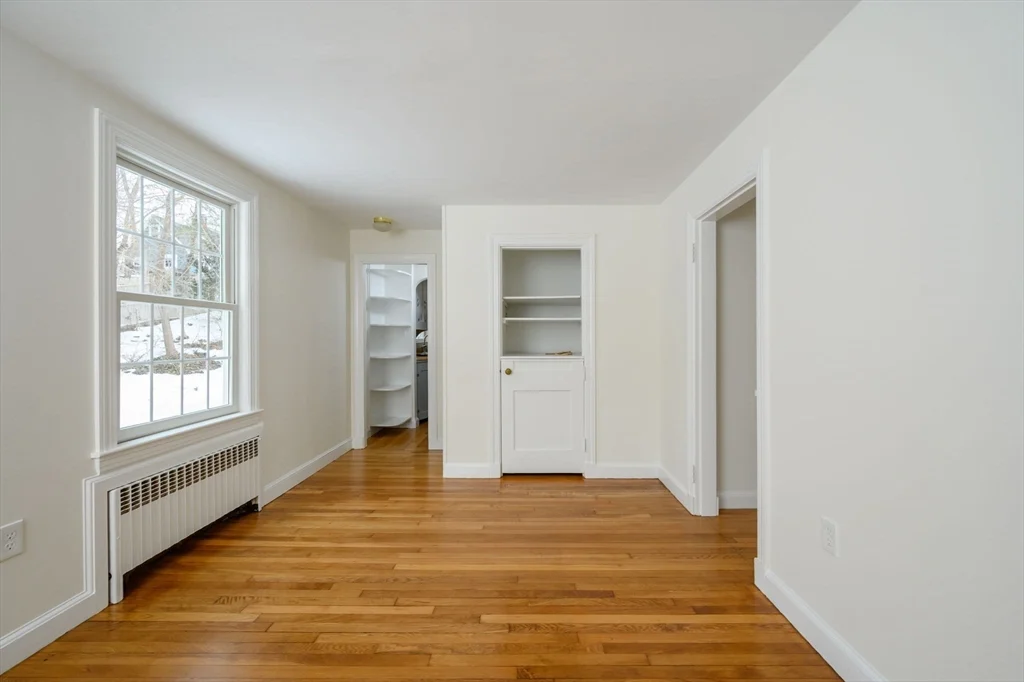 25 Bayberry Ln, Cohasset