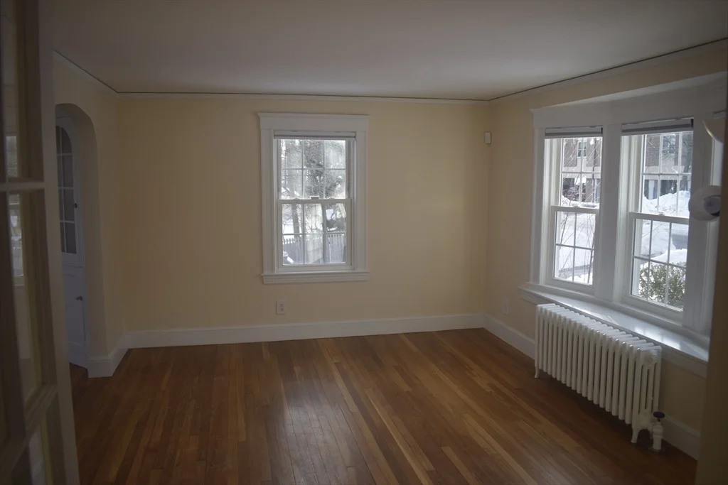 60 Park St, North Andover