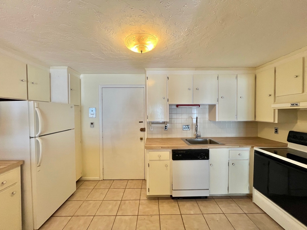 20 Hamilton Rd, Arlington