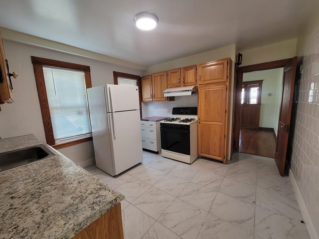 61 Dysart St, Quincy Center