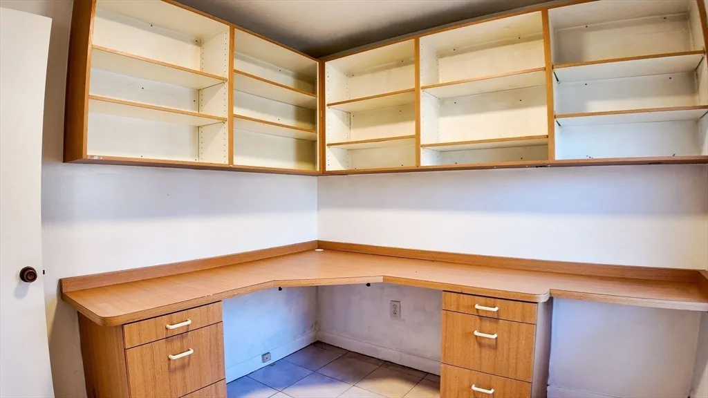 61 Thomas St, Dedham