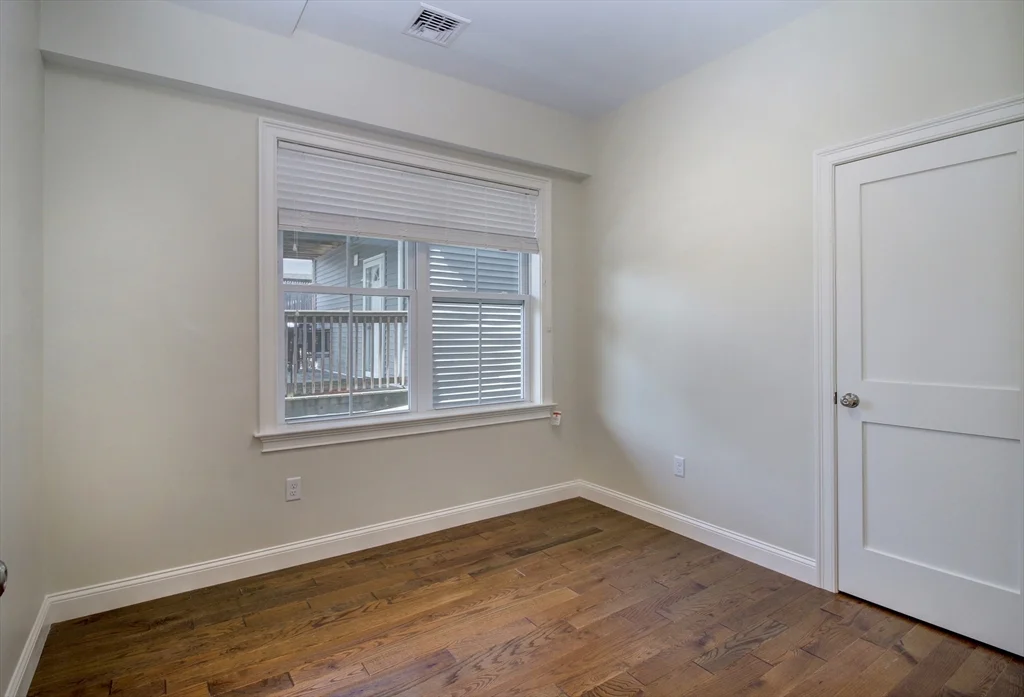 4 Kemp St, South Boston