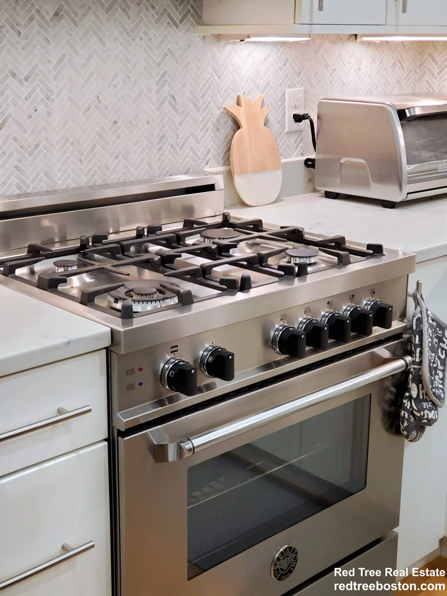 111 B St, South Boston