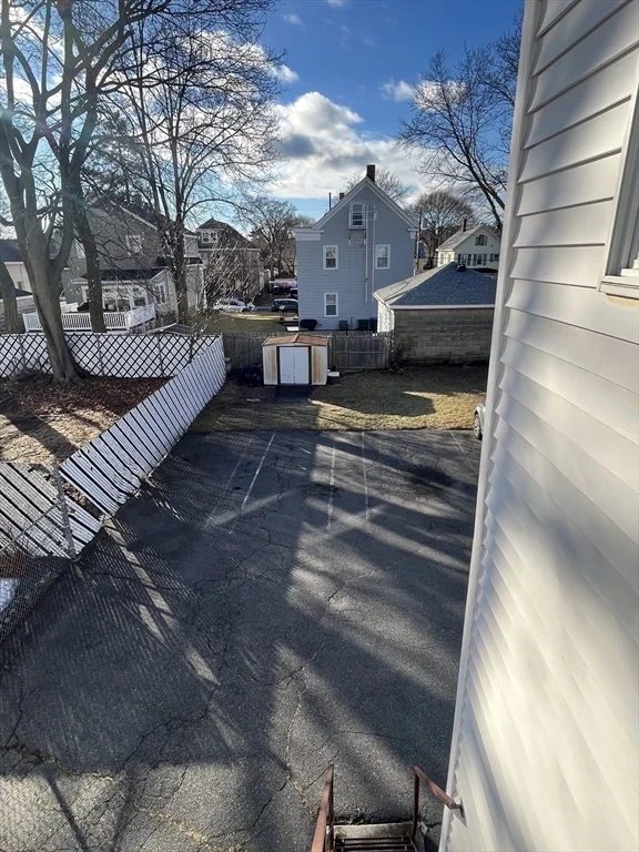 36 Everett St, Medford