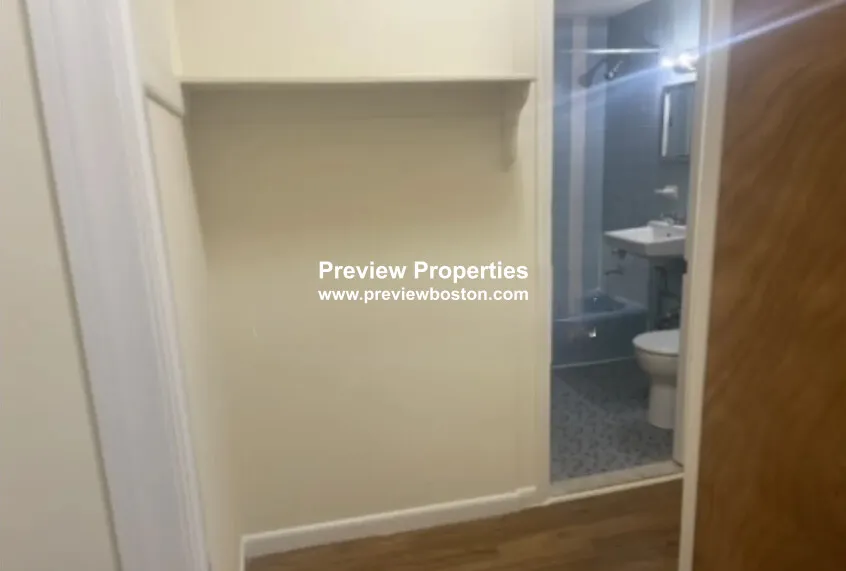 2018 Commonwealth Ave, Brighton