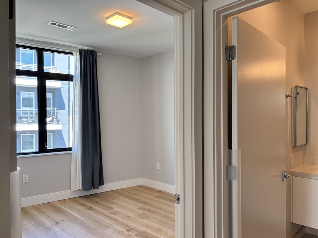 191 Washington St, Brighton