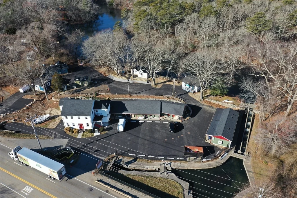 825 Scenic Hwy, Bourne