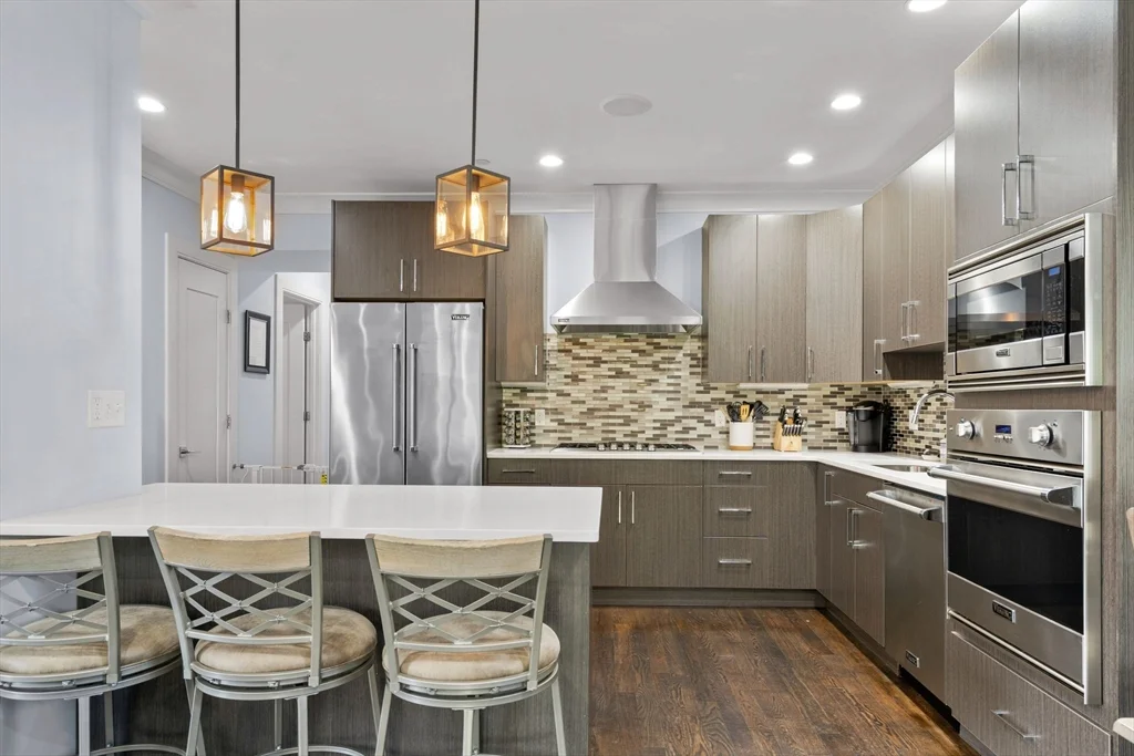 724 E 2nd St, South Boston