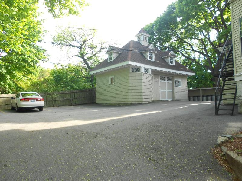 592 Cambridge St, Brighton