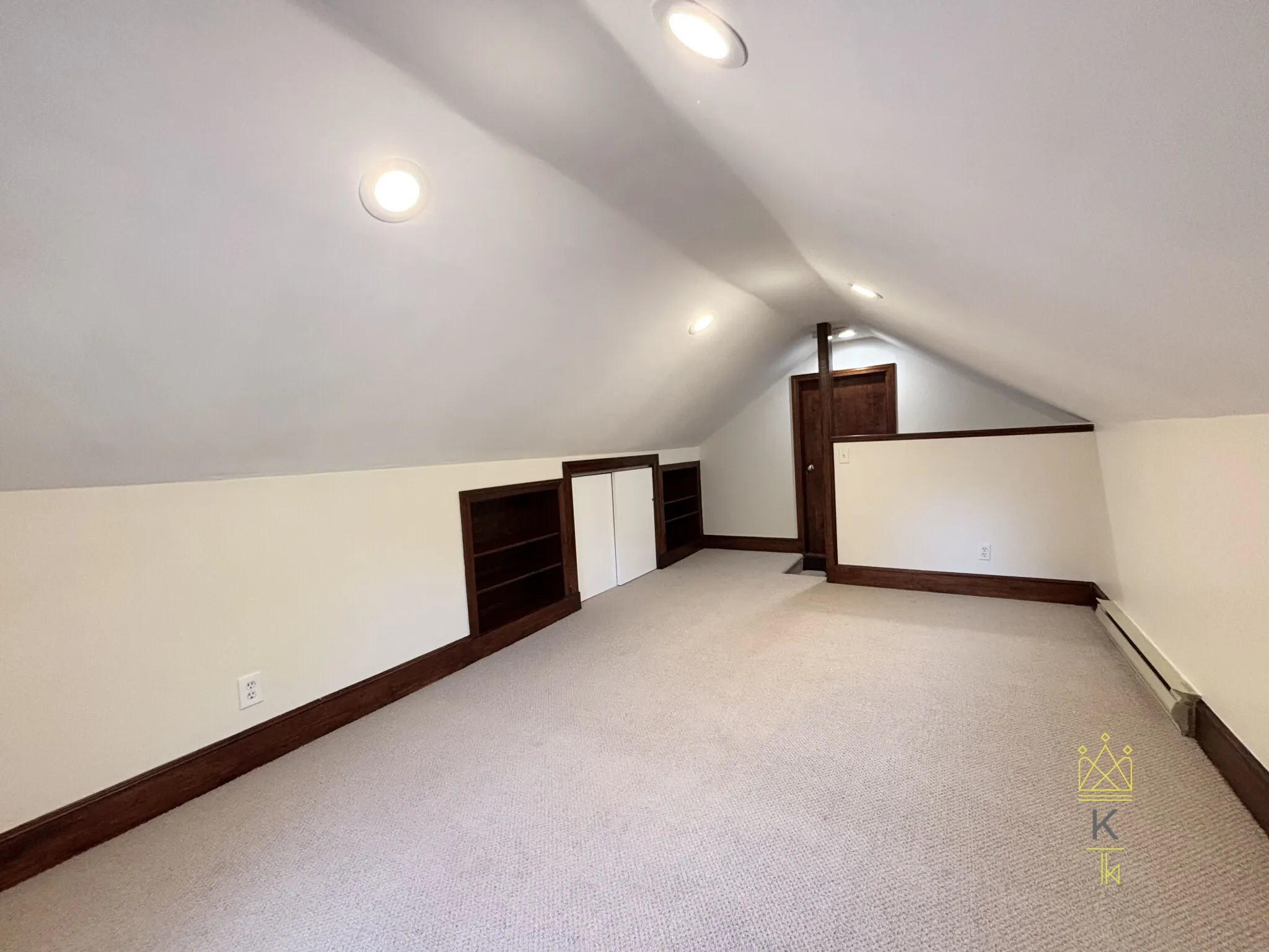 33 Clearwater Rd, Chestnut Hill