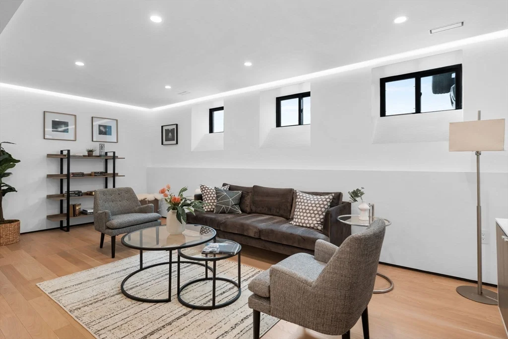 80 Alpine St, West Cambridge