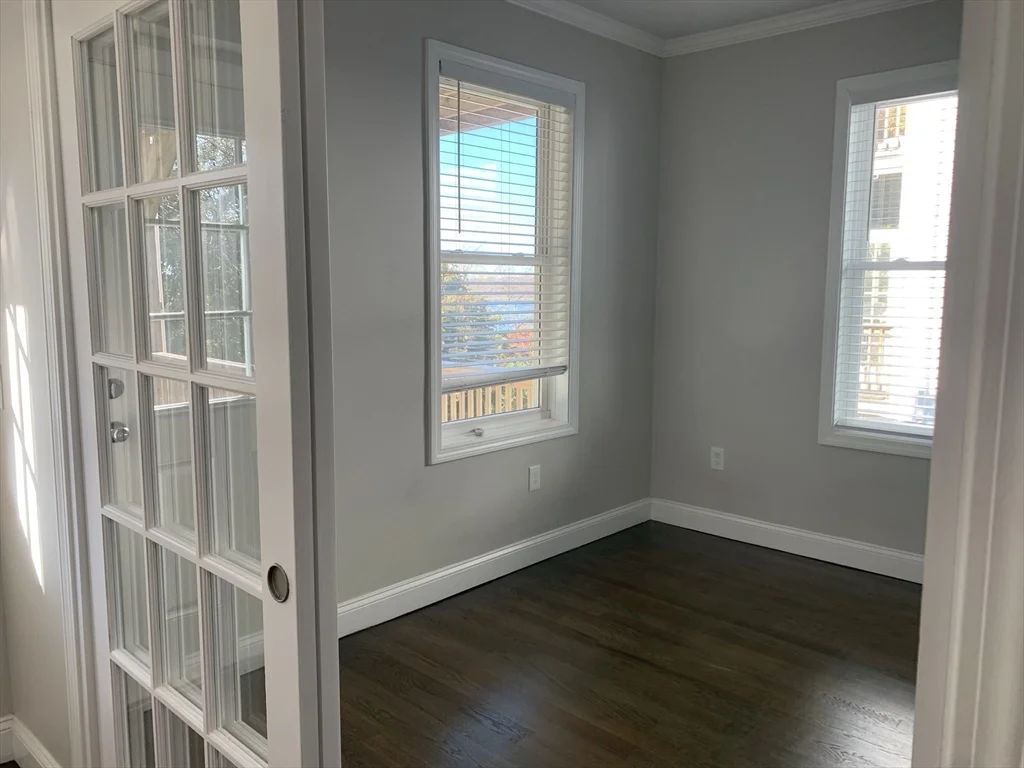 20 Meadow St, Fall River