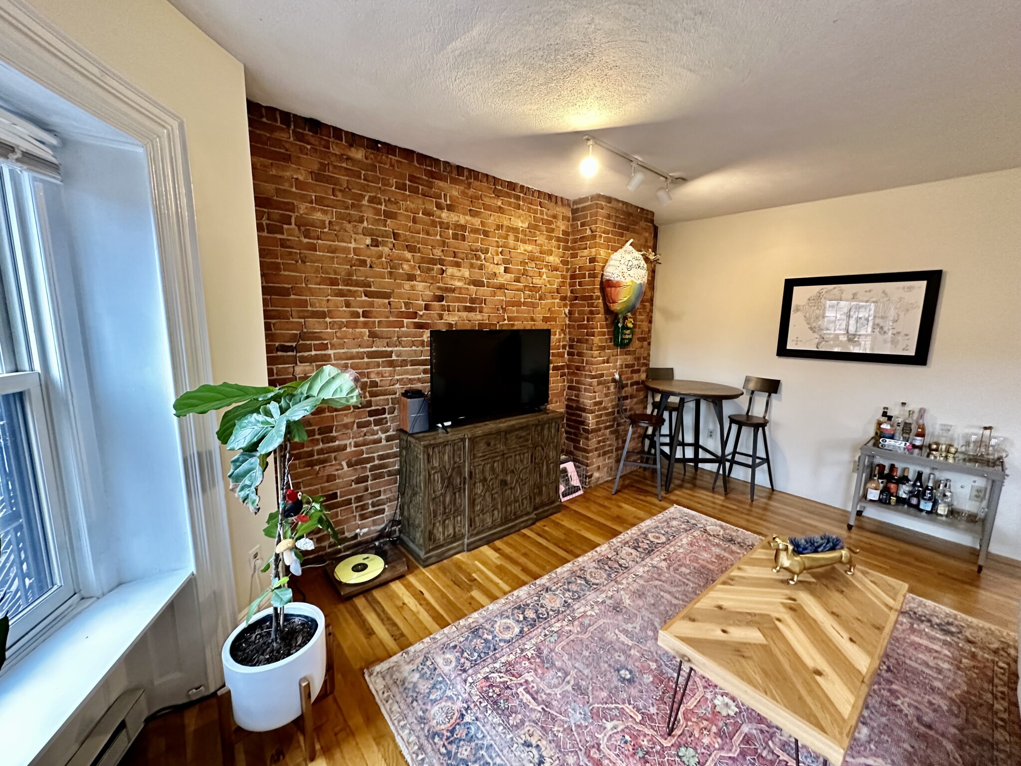 3 Worcester Sq, South End