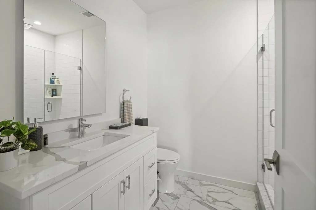946 Saratgoa, East Boston
