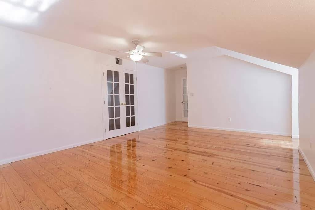 35 Fort Ave, Roxbury