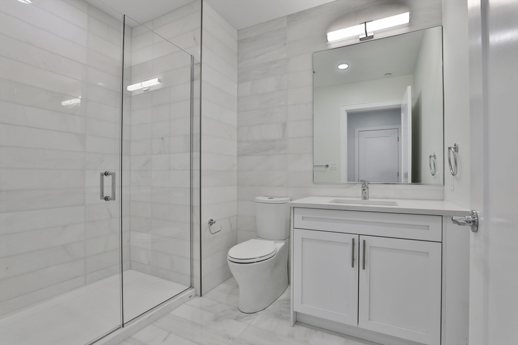 301 Border St, East Boston