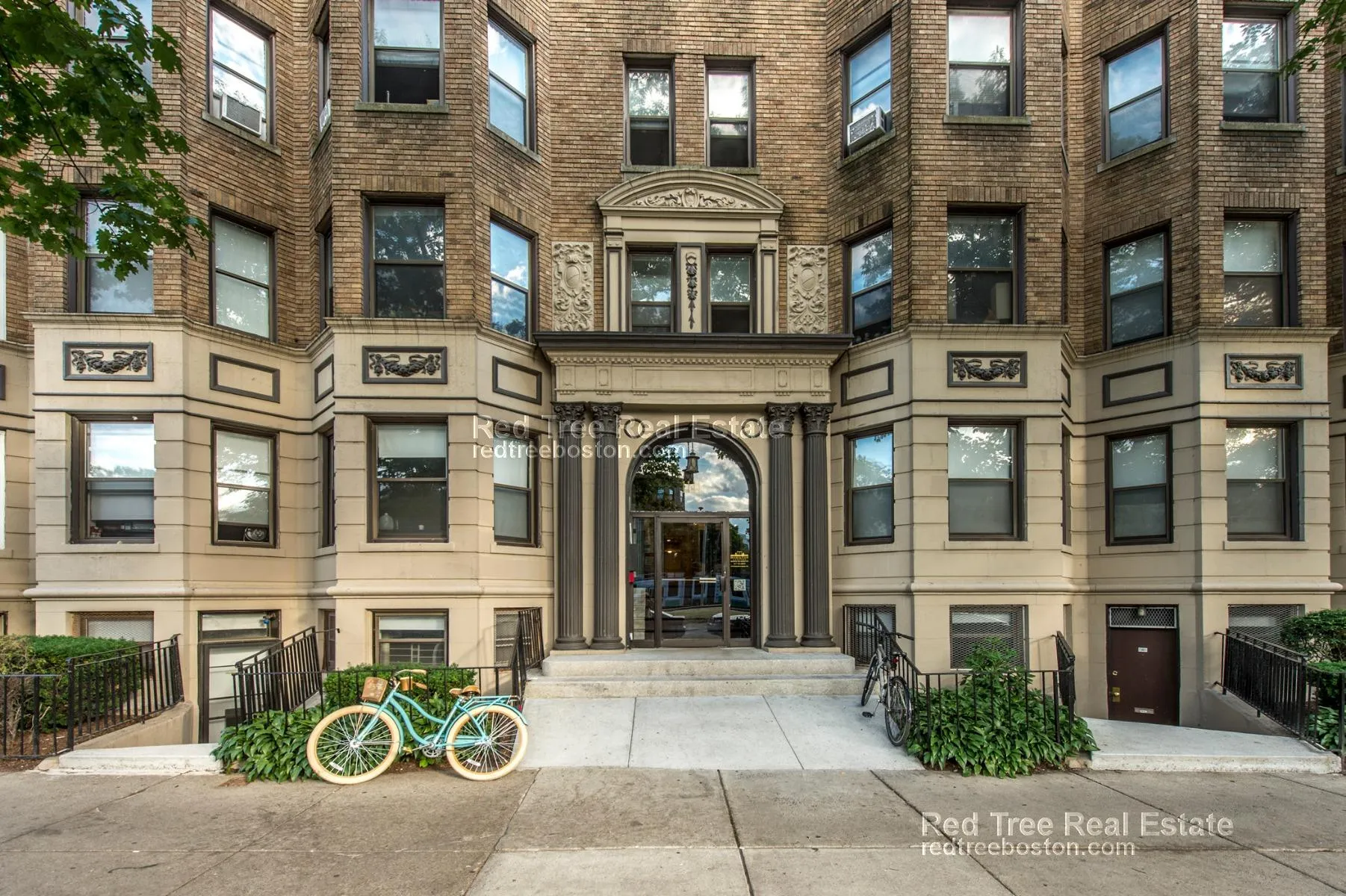 1144 Commonwealth Ave, Allston