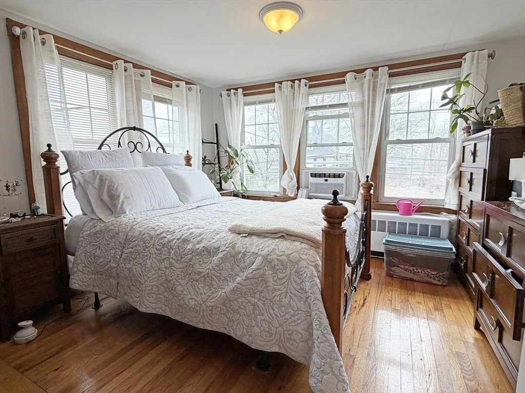 75-77 Dale St, Waltham
