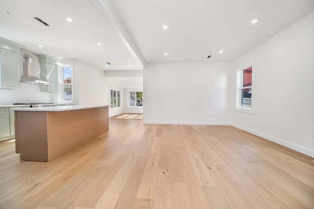 11 Knollin St, Malden