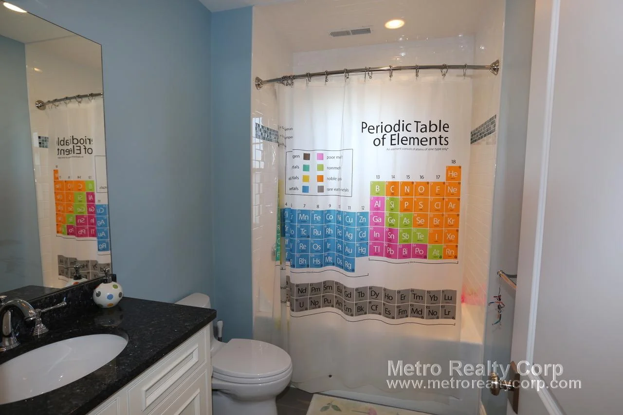 7 Acron Rd, Brookline Village