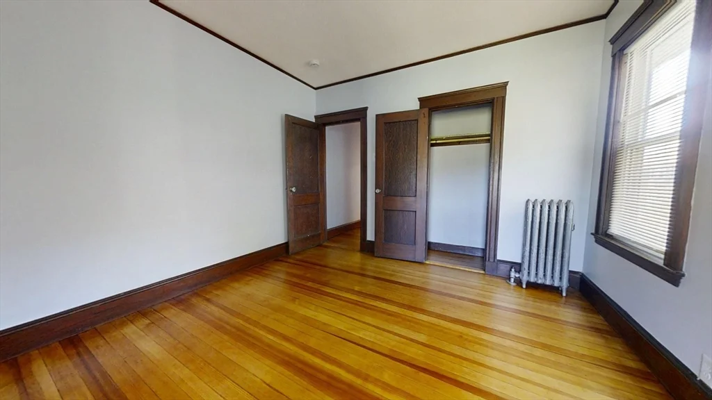 39 Commonwealth Rd, East Watertown