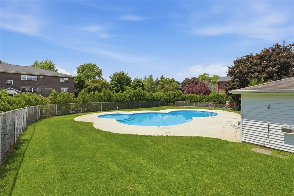 147 Milk St, Westborough