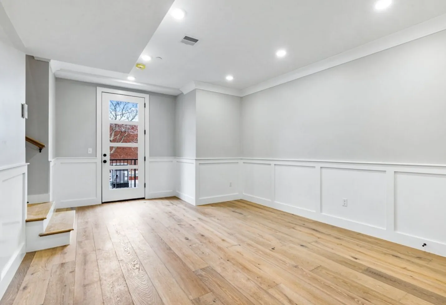 300 Somerville Ave, Ward Two