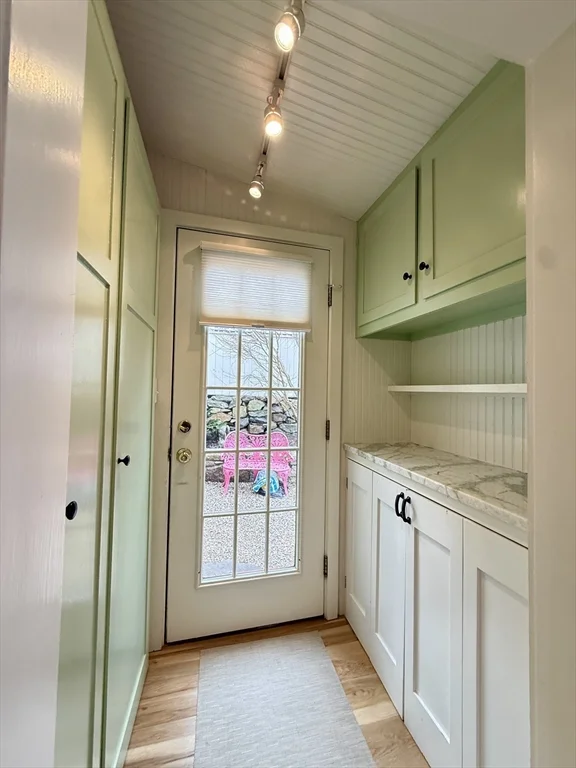 13 Tucker, Old Town