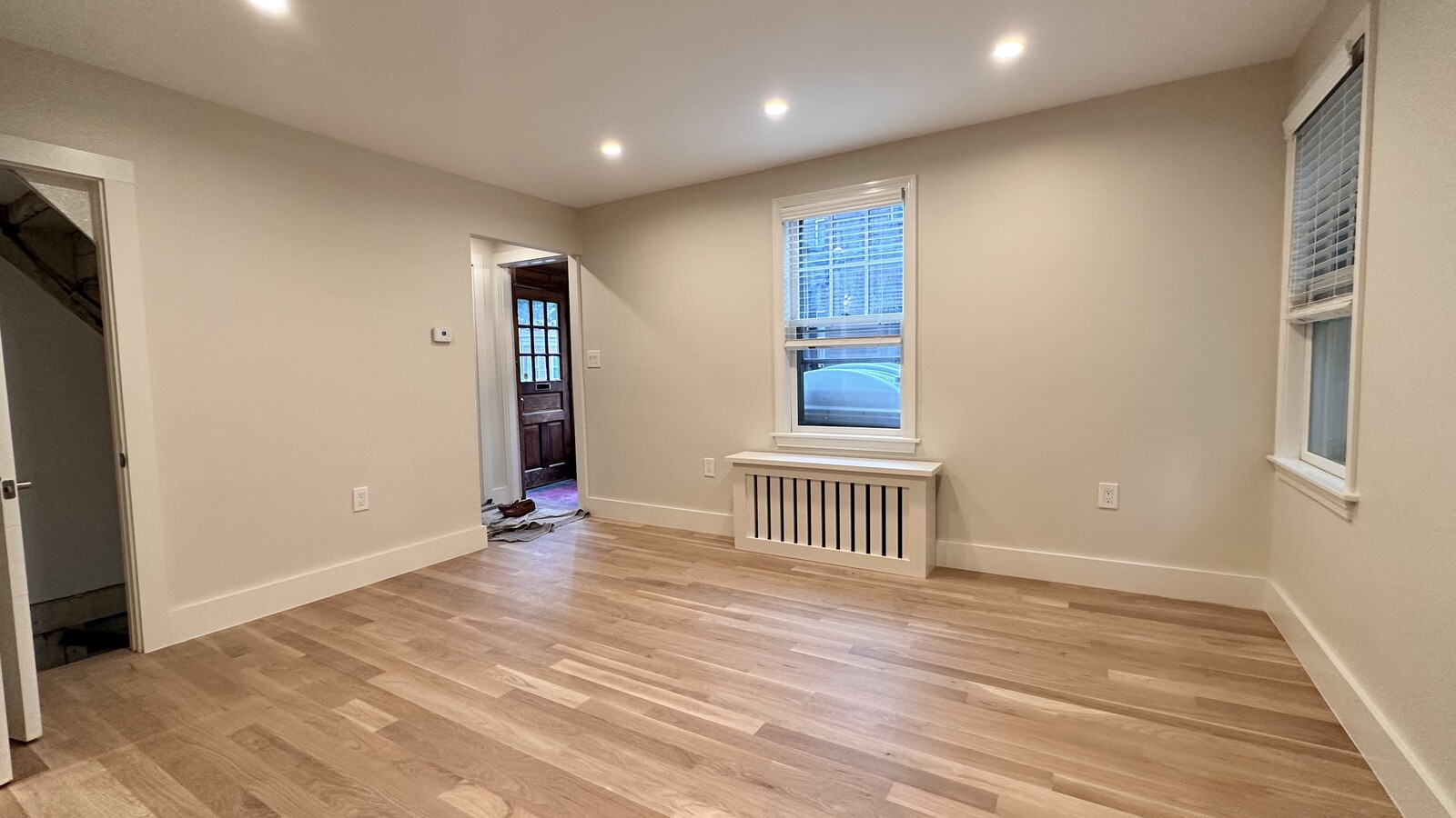 3 bed, 2 bath apartment for rent at 550 Franklin St Unit 550, Riverside — photo 7 of 11