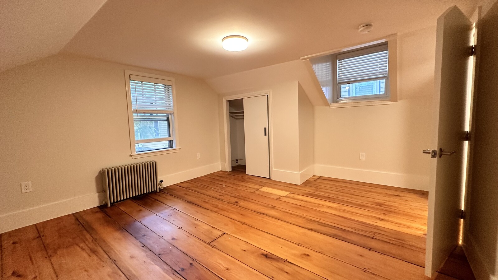3 bed, 2 bath apartment for rent at 550 Franklin St Unit 550, Riverside — photo 10 of 11