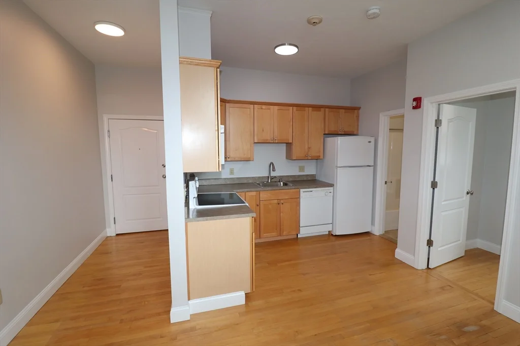 25 High St, Clinton