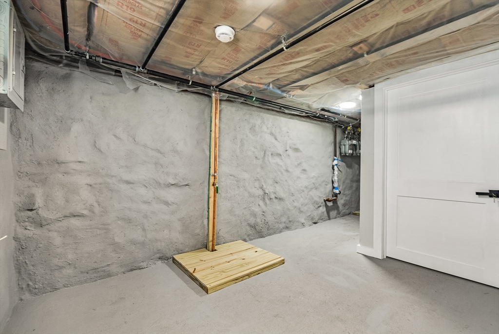 147 Jefferson Ave, Everett