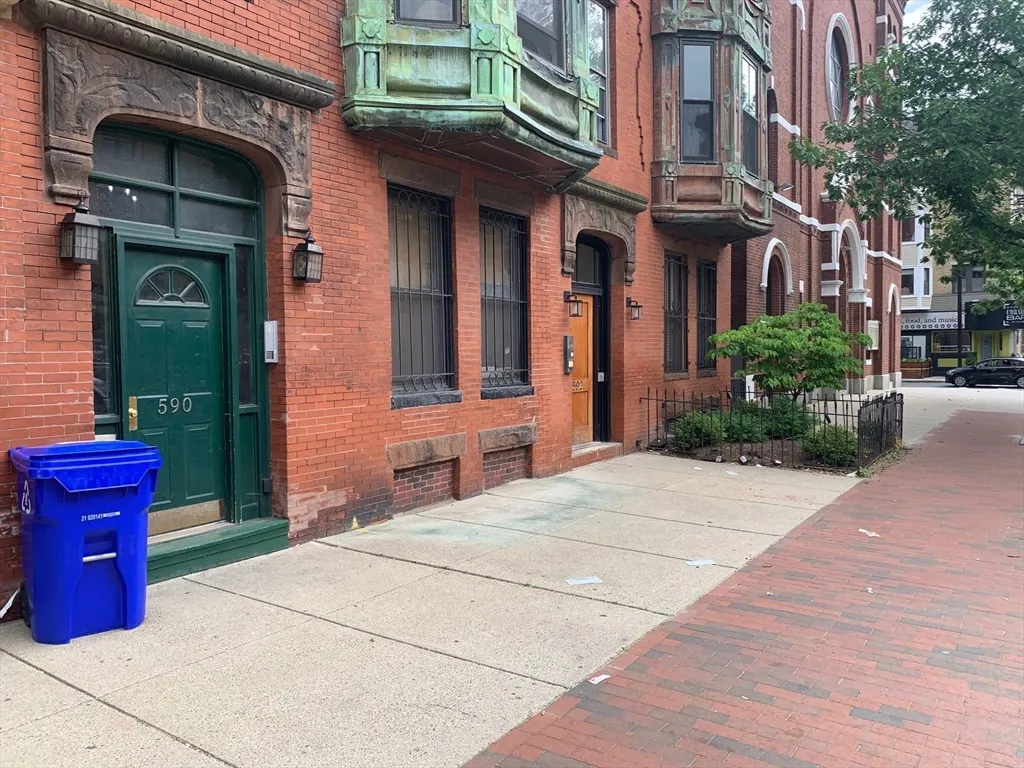590 Columbus Ave, Roxbury