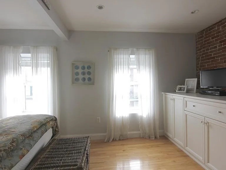 764 East 6th St, South Boston