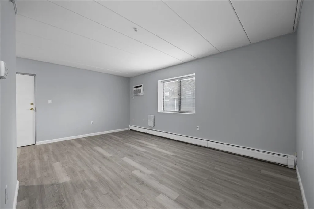 141 Commercial St, Braintree