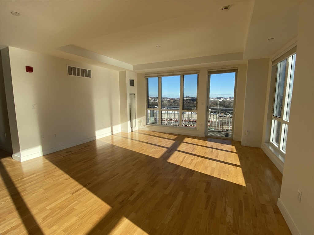 100 Station Landing, Medford