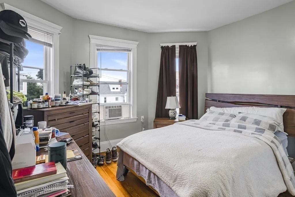 37 Harbor View, Dorchester