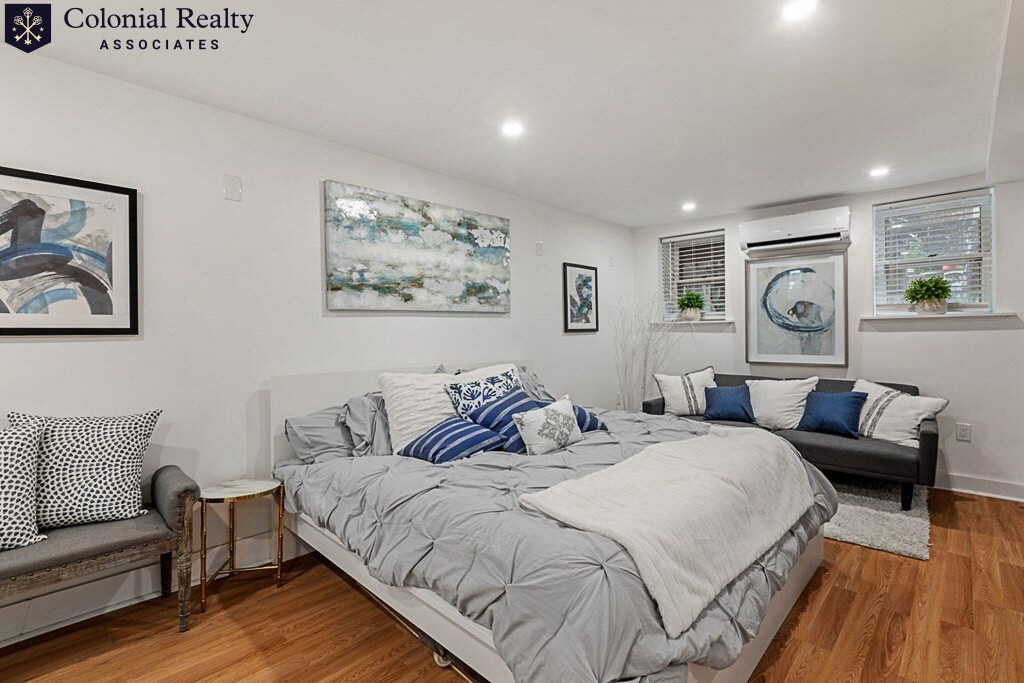 27 Swallow St, South Boston