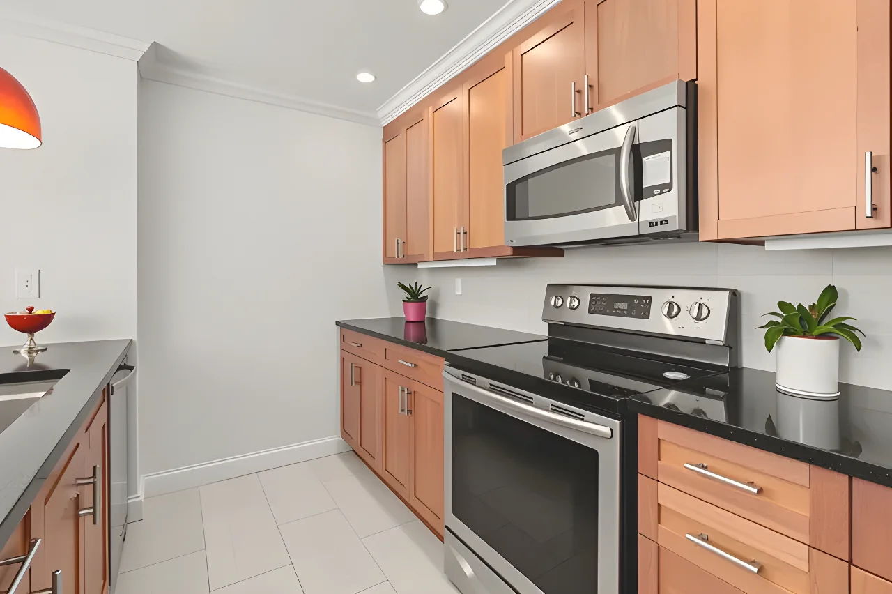 183 Oak St, Newton Upper Falls