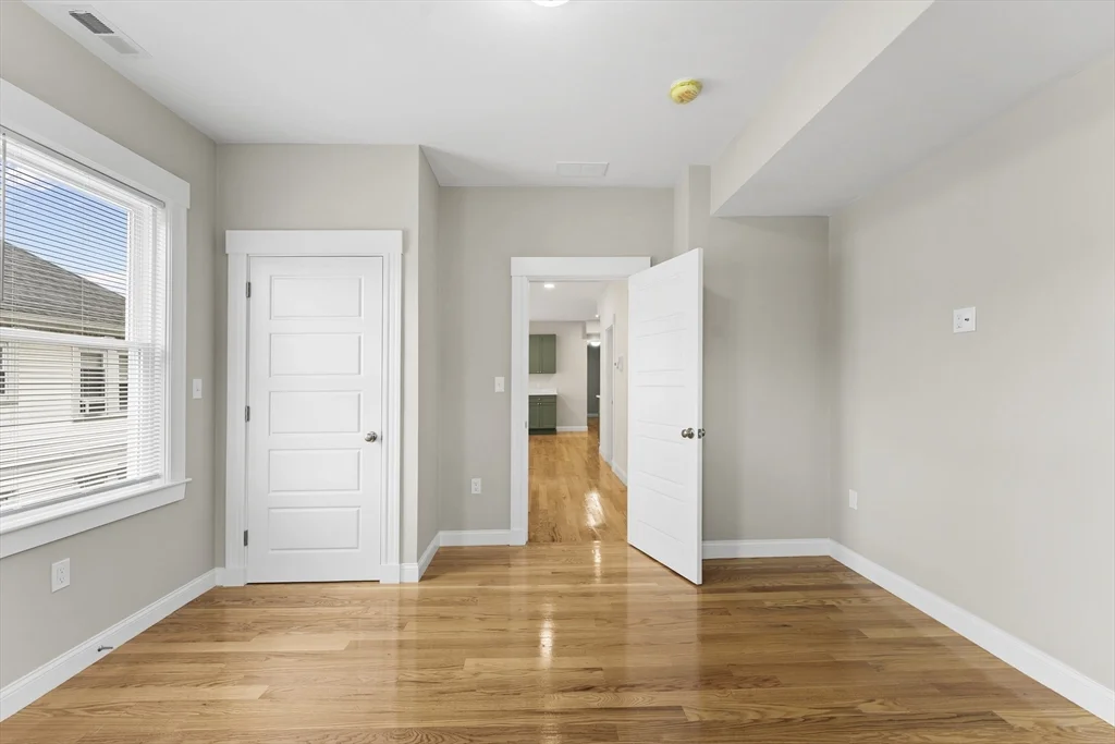 42 Almont St, Medford