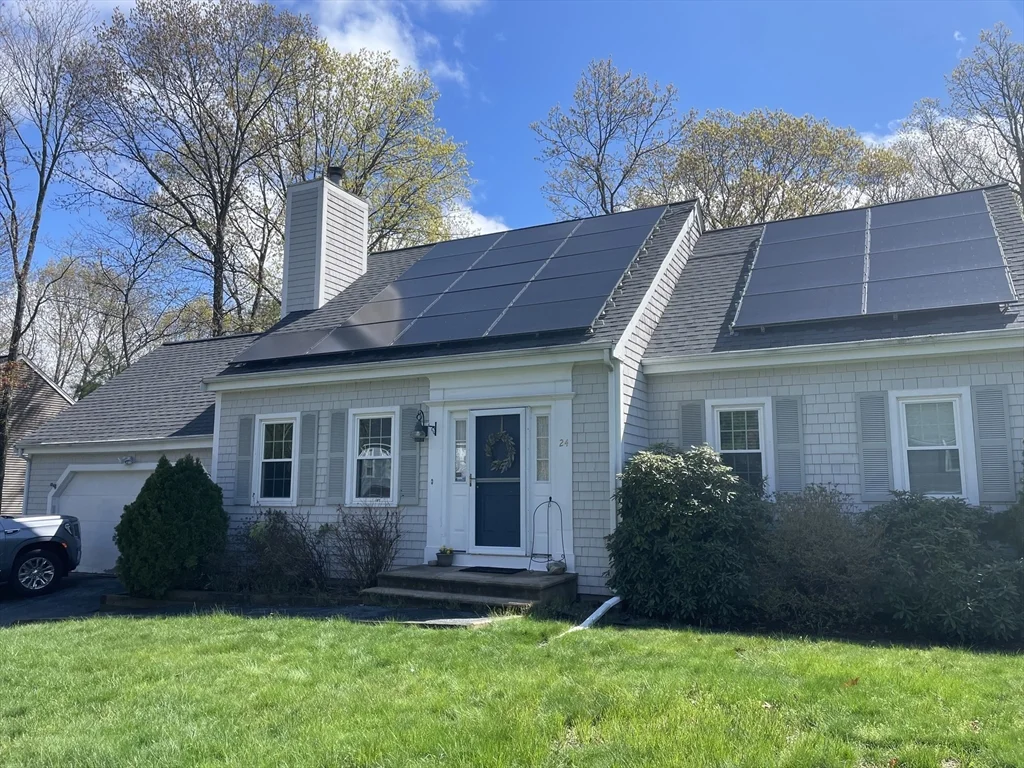 24 Arbor Dr, Shrewsbury