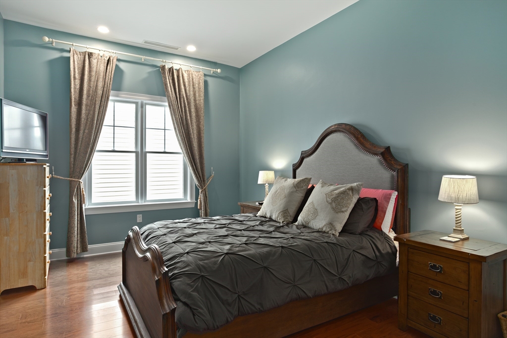 655 E 2nd St, South Boston