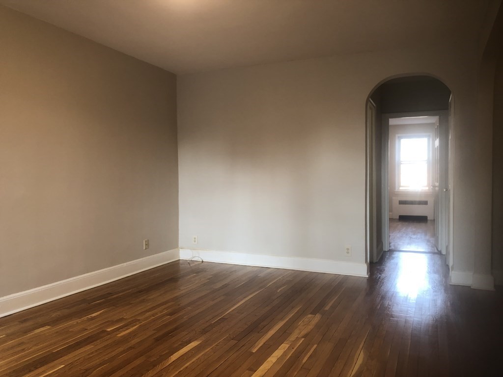 24 Concord Ave, Harvard Square