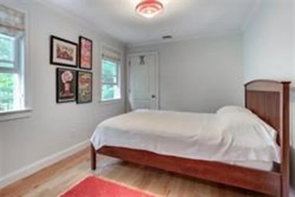 68 Waverley Ave, Newton Corner