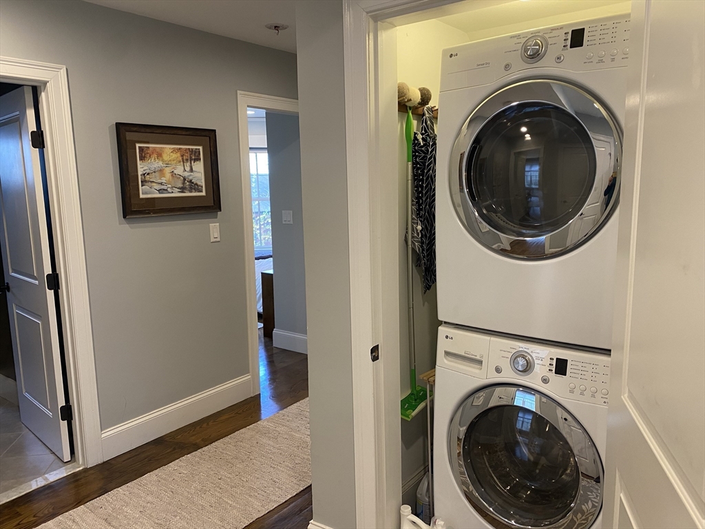 15 Oakdale St, Jamaica Plain