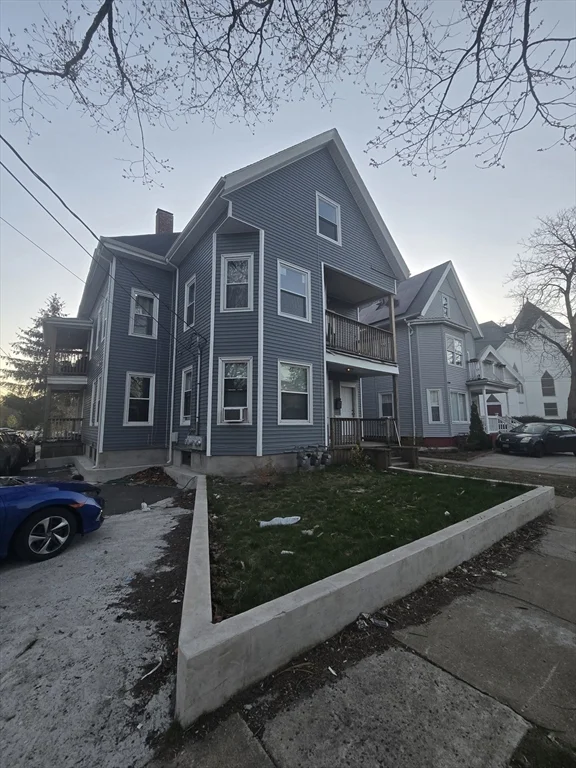 1185 Warren Ave, Brockton