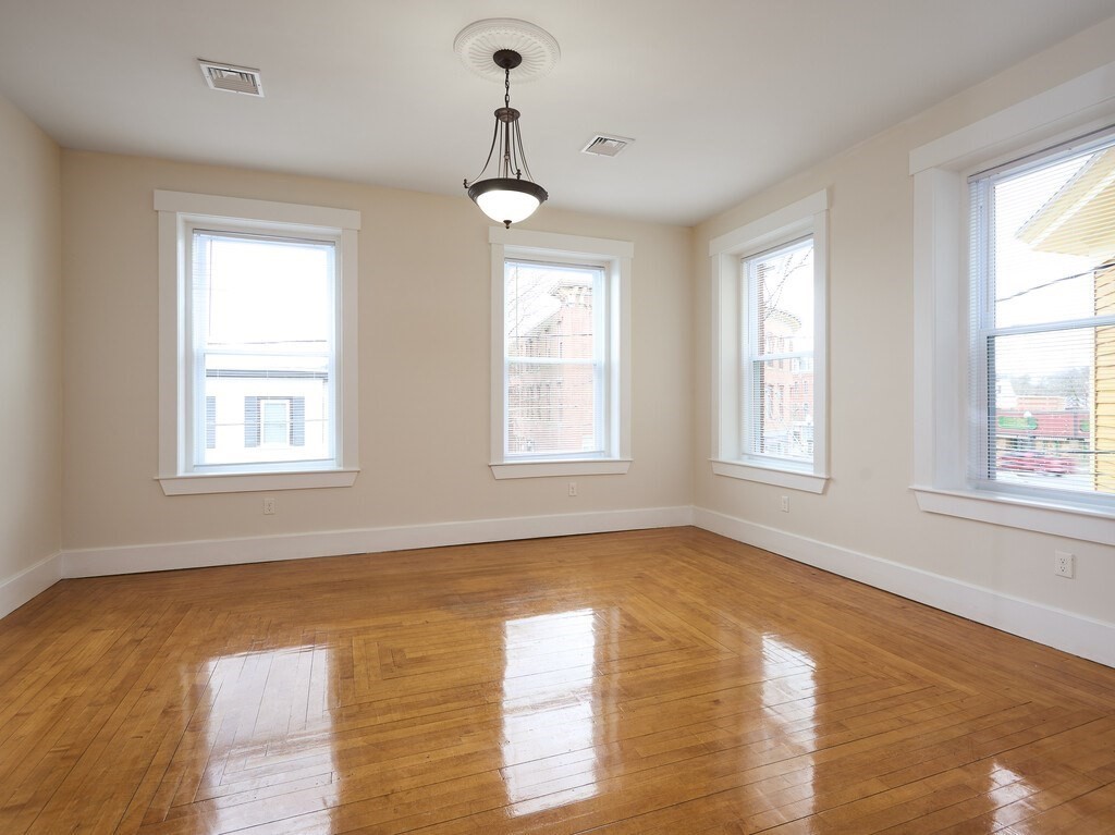 15 Hamilton St, Southbridge