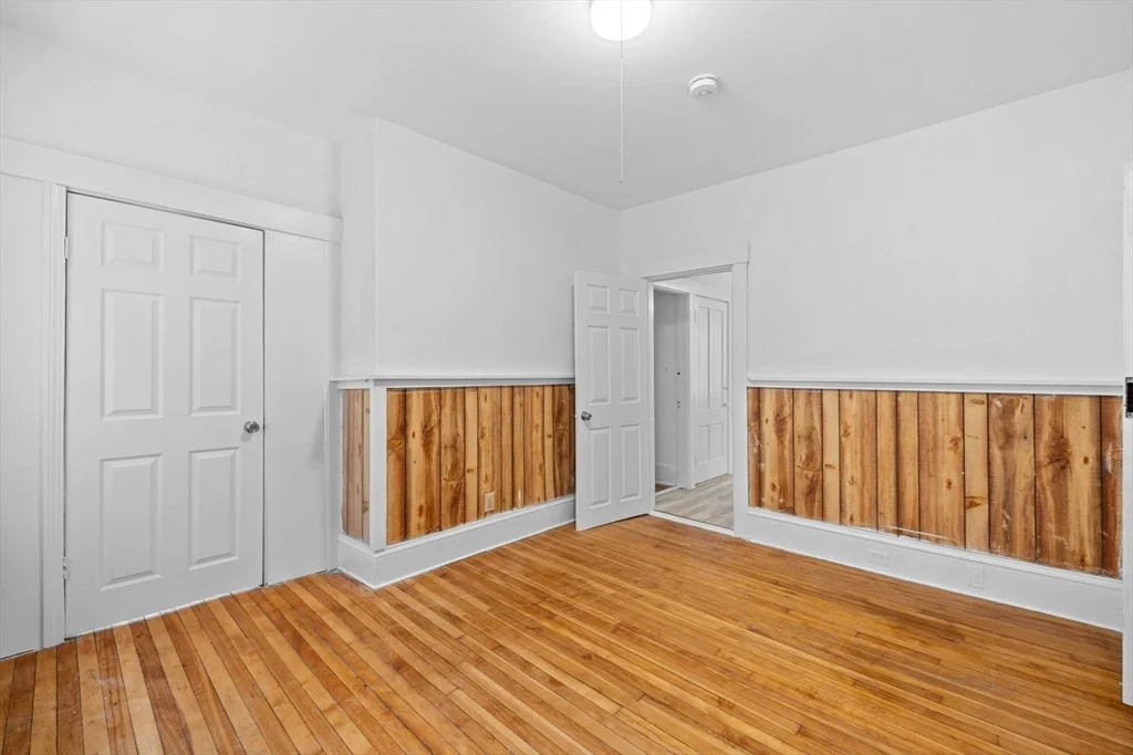 20 Temple St, Fitchburg