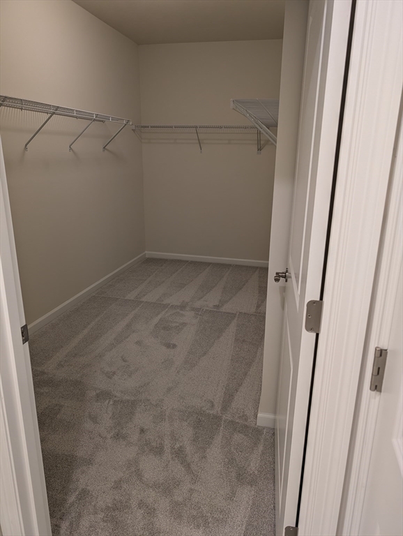 2 Winslow Ln, North Grafton