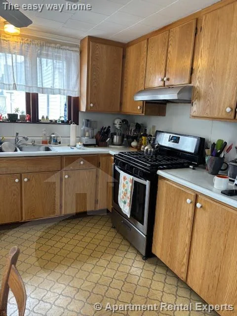 14 Virginia St, Sullivan Square